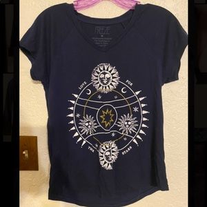 Dark blue short sleeve shirt